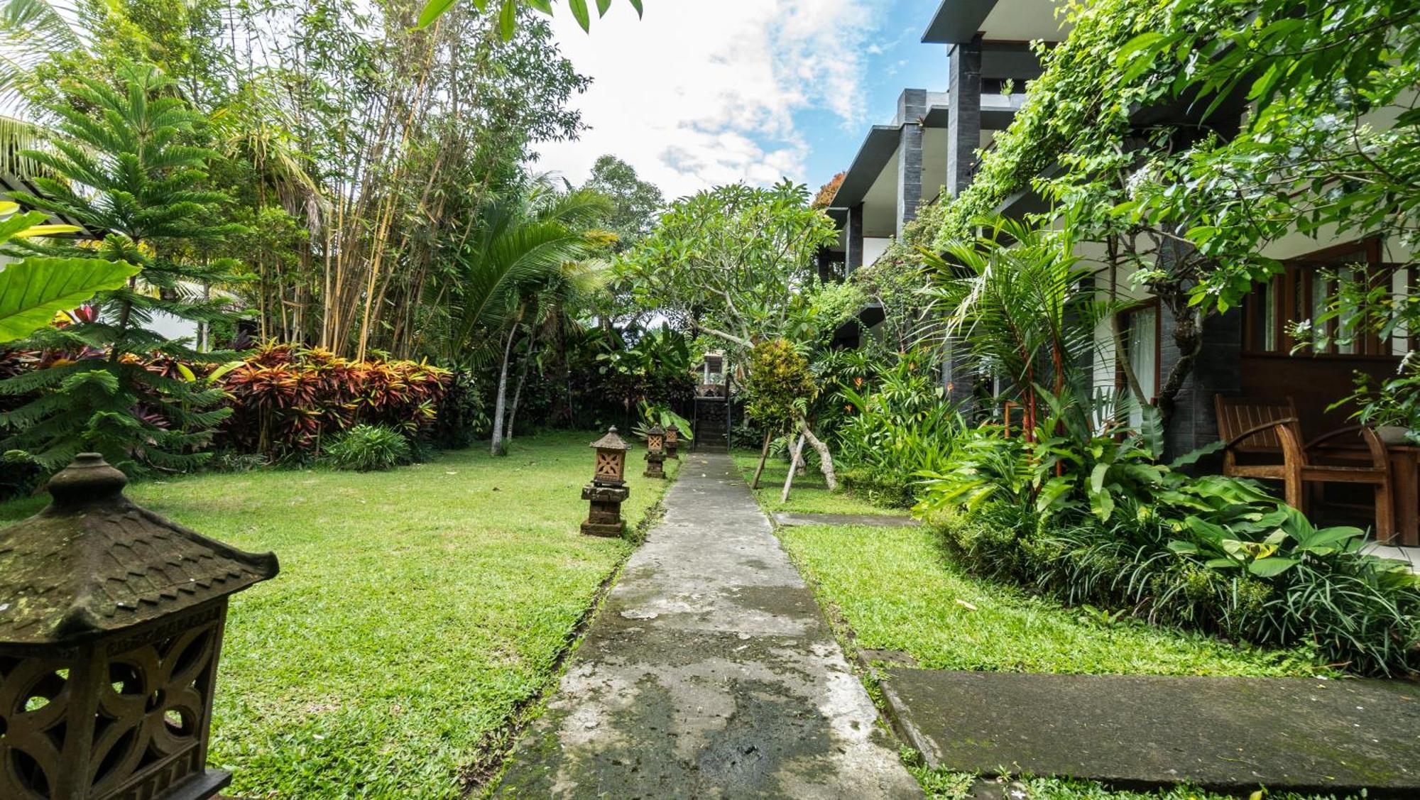 Gita Maha Ubud Hotel By Mahaputra-Chse Certified Екстер'єр фото